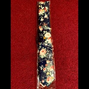 Navy tie w/pink Floral print